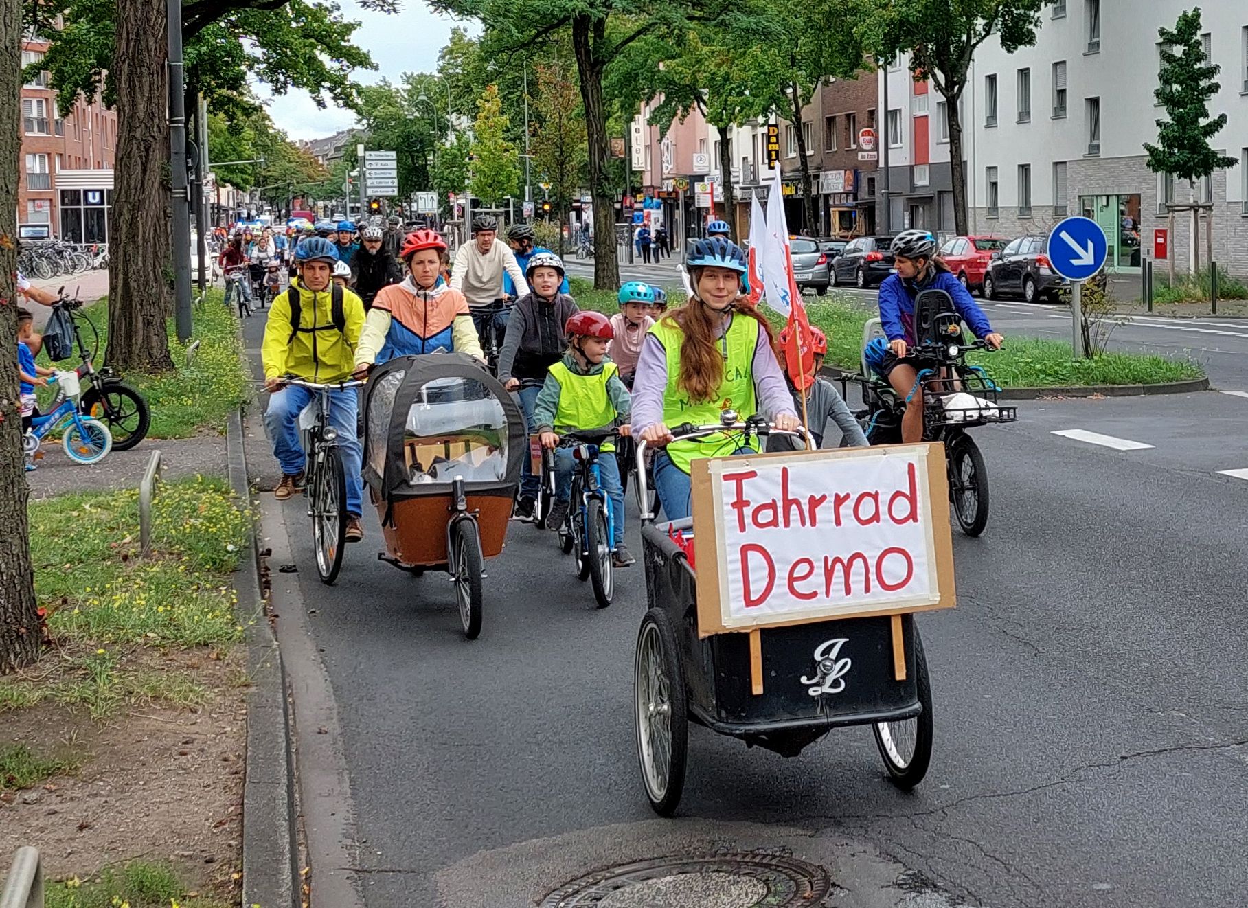Kidical Mass auf der Kalker Hauptstraße